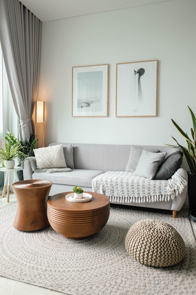 Hanging Marja-Leena pictures in your living room
